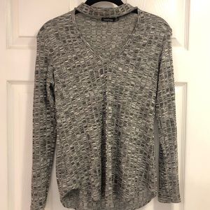 BOOHOO • Gray Choker Top Long Sleeve • Size 4